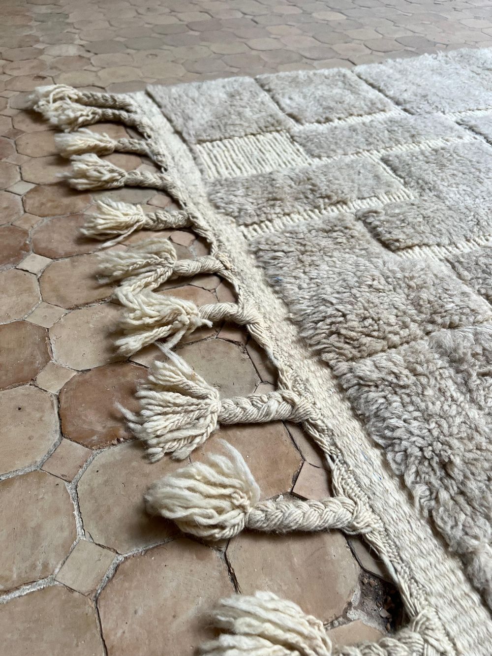 Marokkolainen Boujaad matto 240x165cm