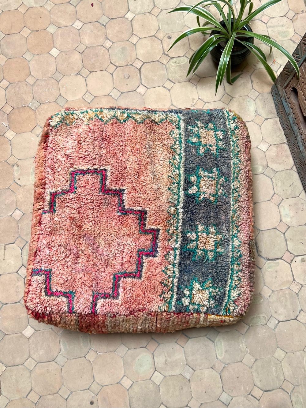 Marokkolainen vintage pouf