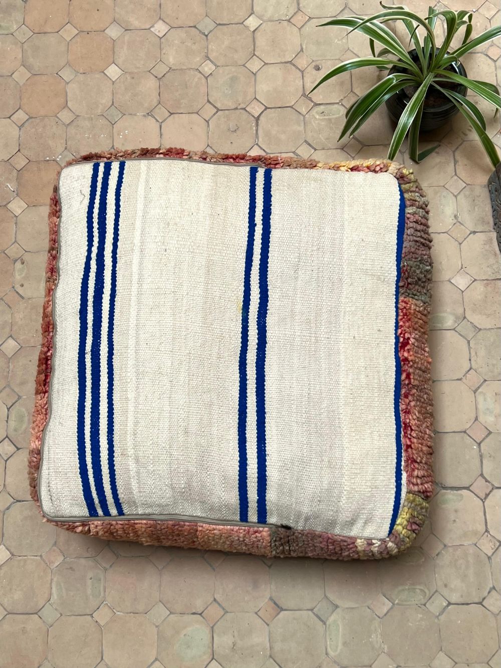 Moroccan Vintage Pouf