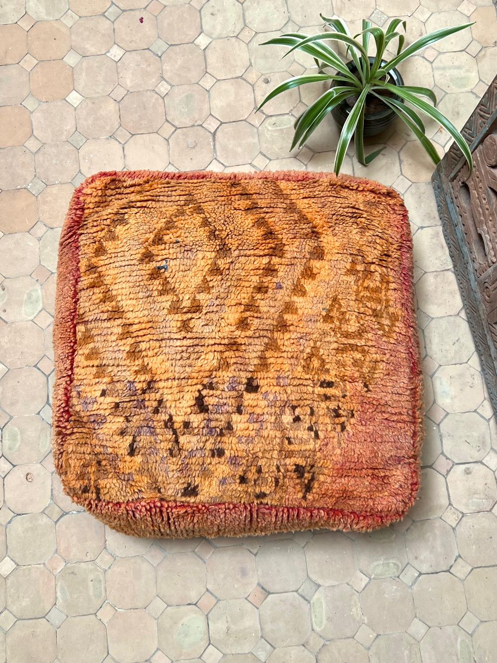 Marokkolainen vintage pouf