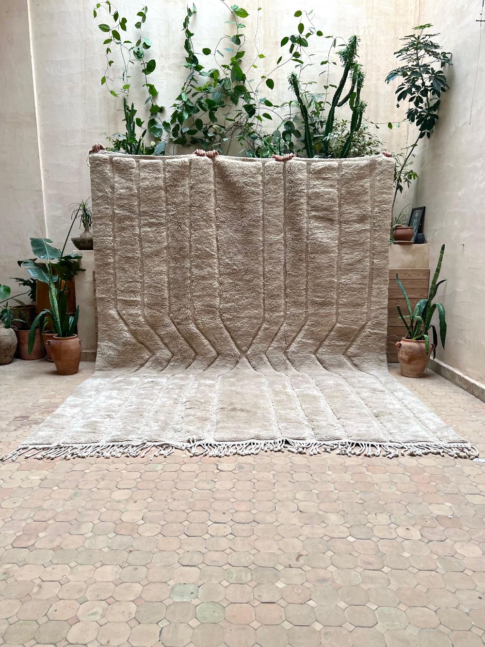 Moroccan Grey Bear Mrirt Rug 350x260cm