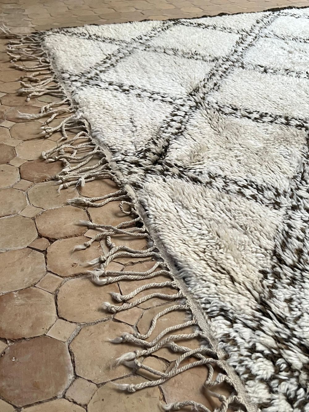 Marokkolainen vintage Beni Ouarain matto 350x205cm
