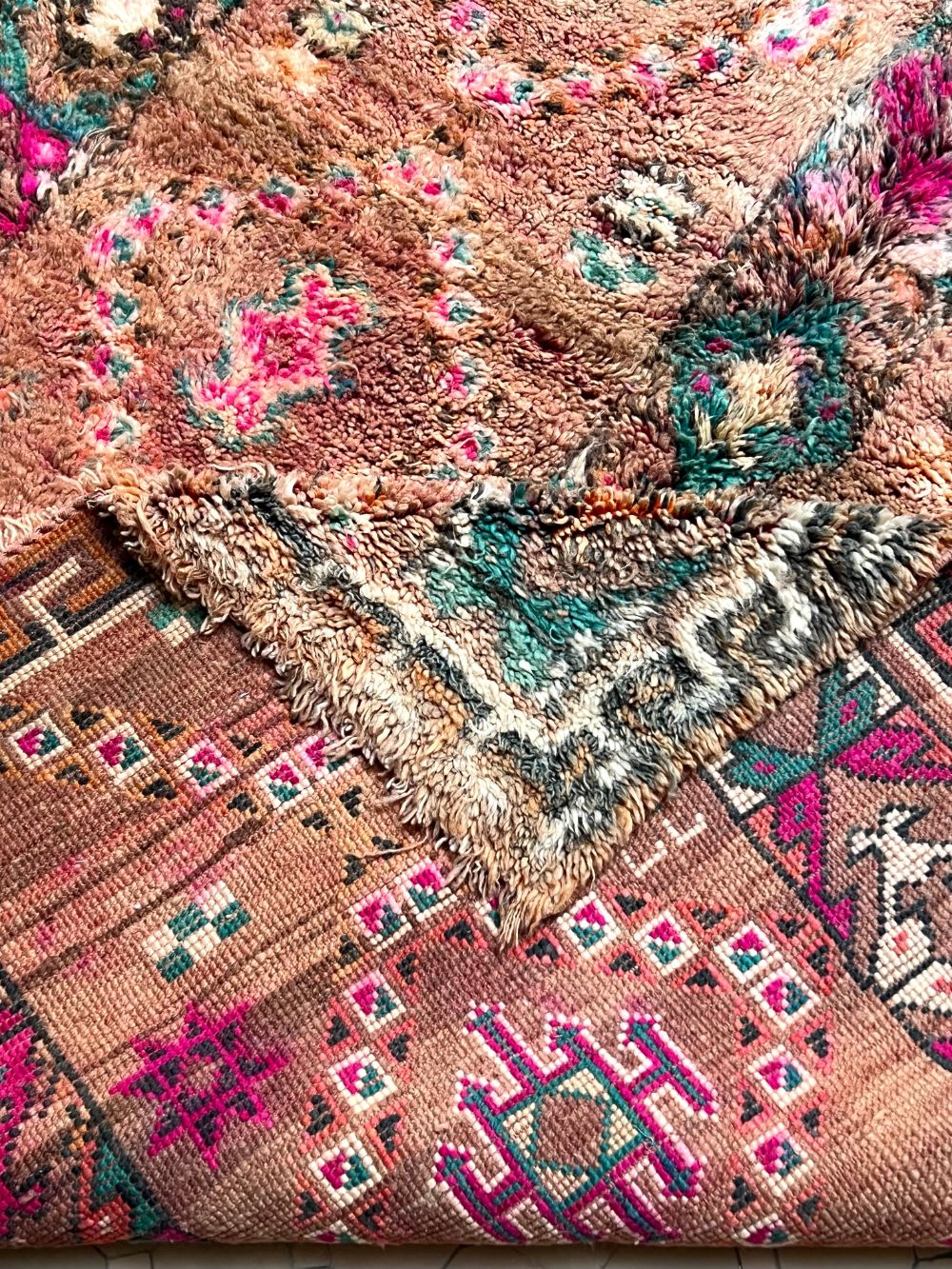 Moroccan Vintage Boujaad Rug 295x200cm