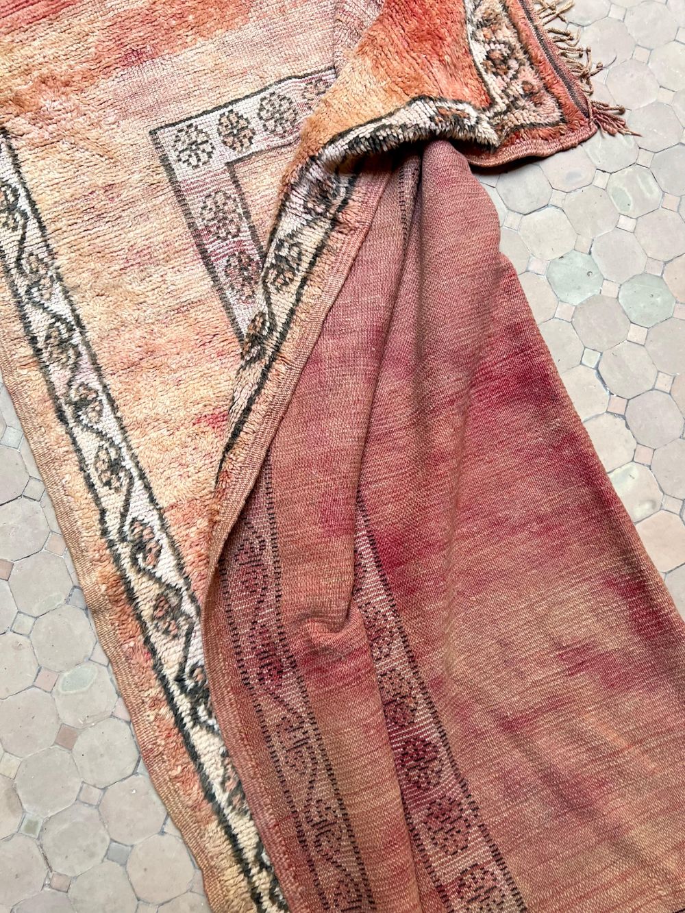 Moroccan Vintage Boujaad Rug 265x195cm