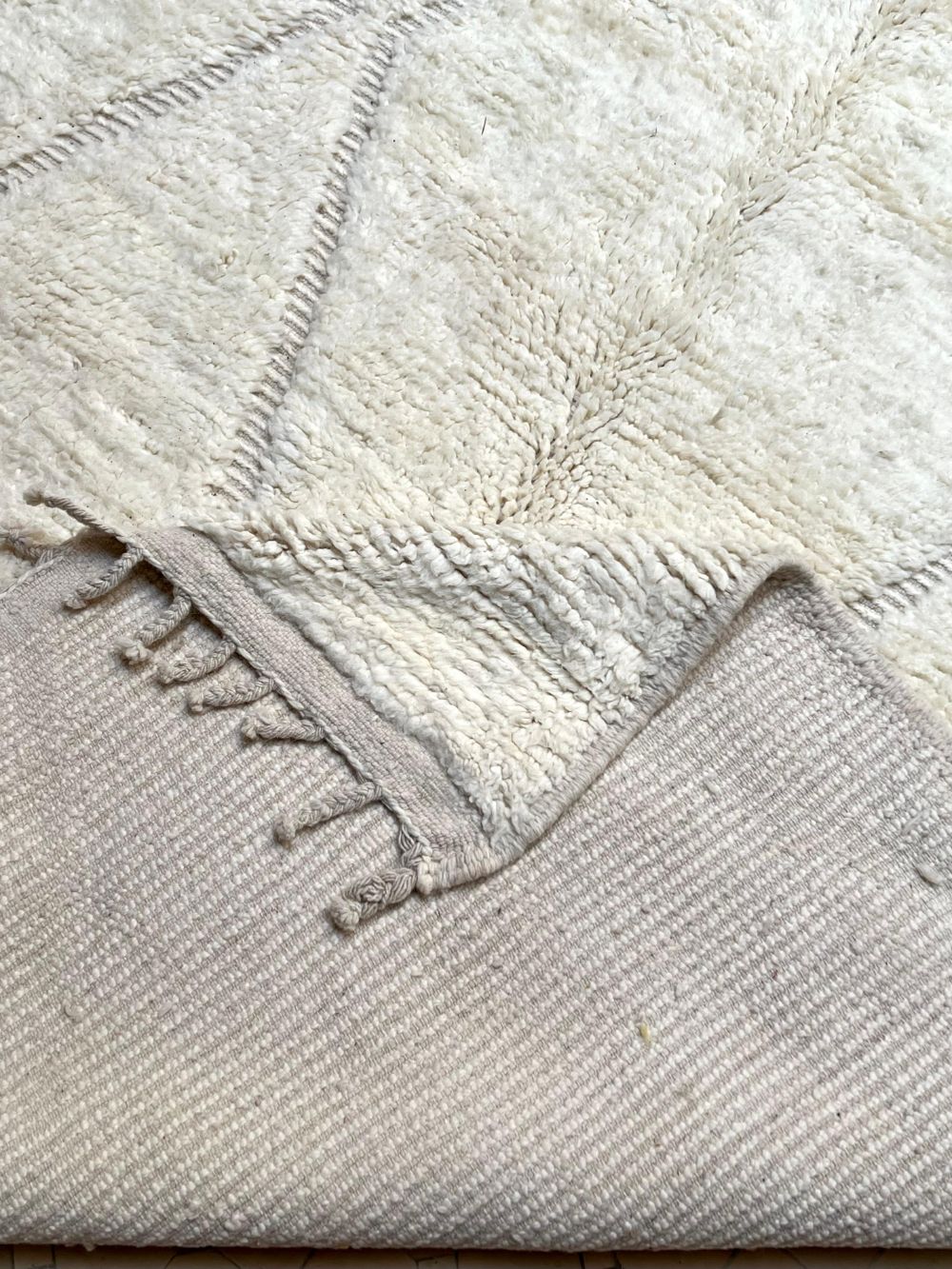 Moroccan All White Rug 290x205cm