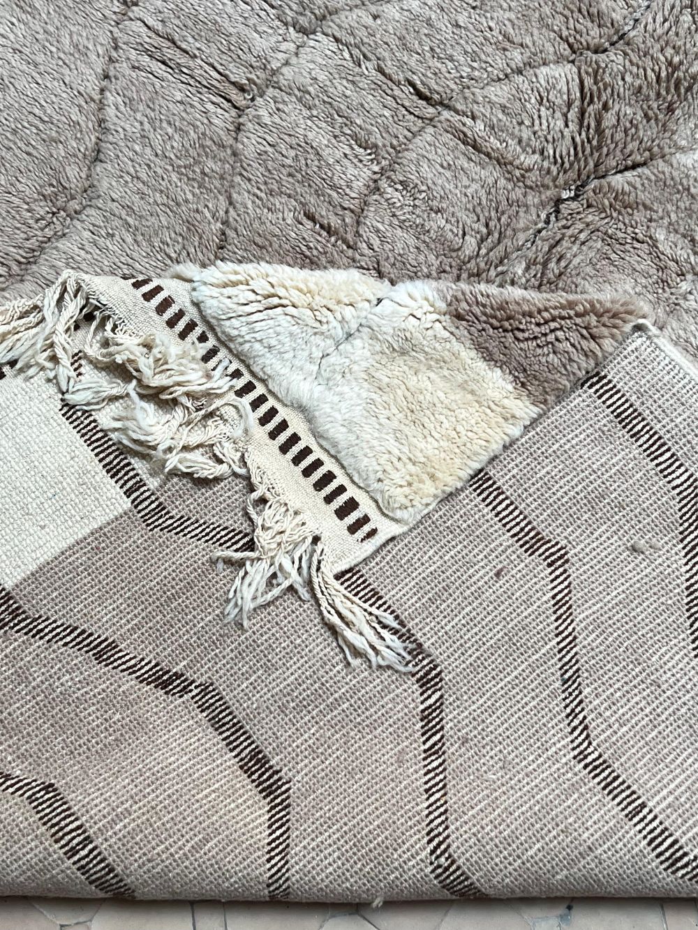 Marokkolainen Mrirt matto 240x175cm