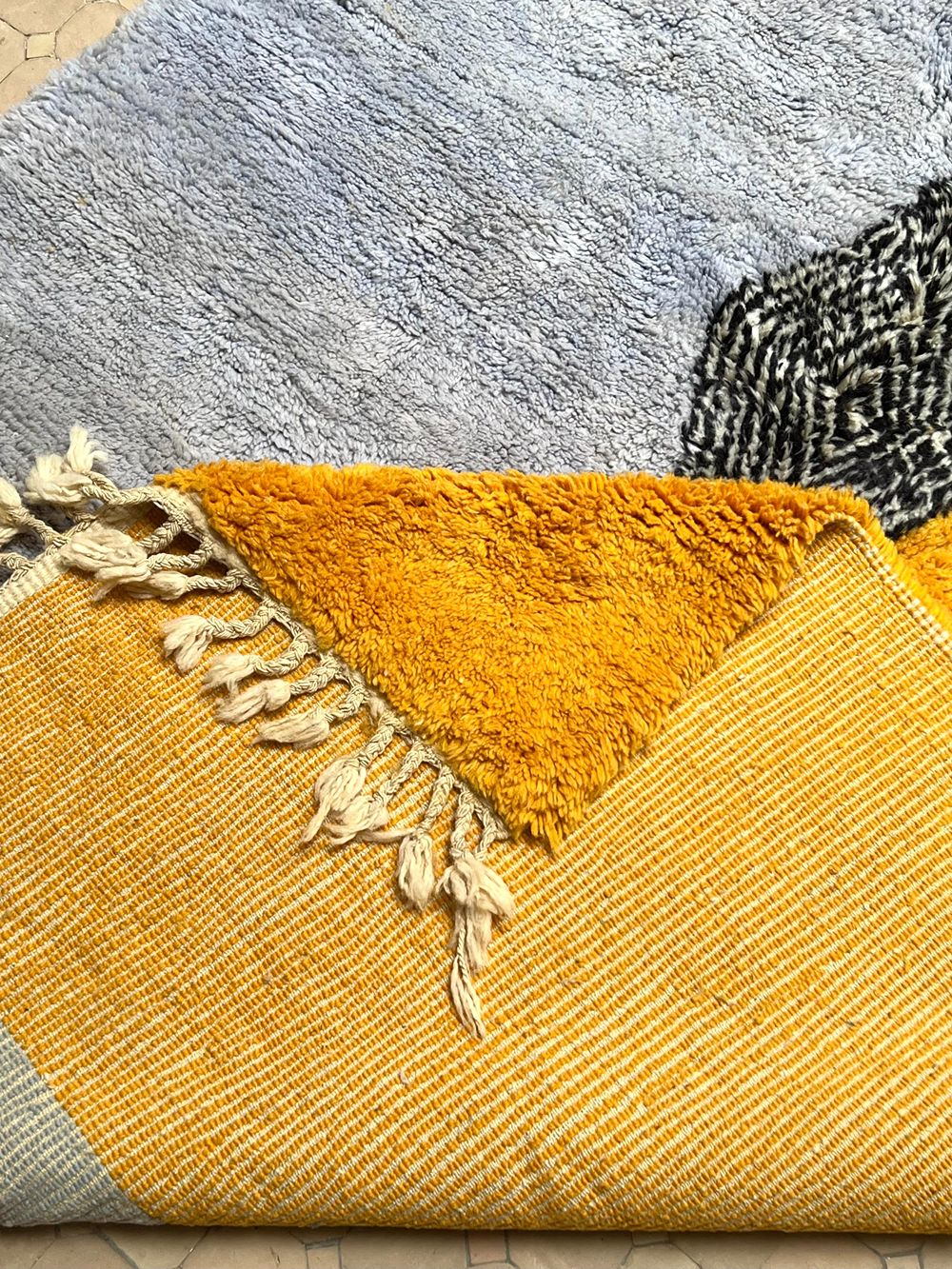 Moroccan Hanzo Rug 250x170cm