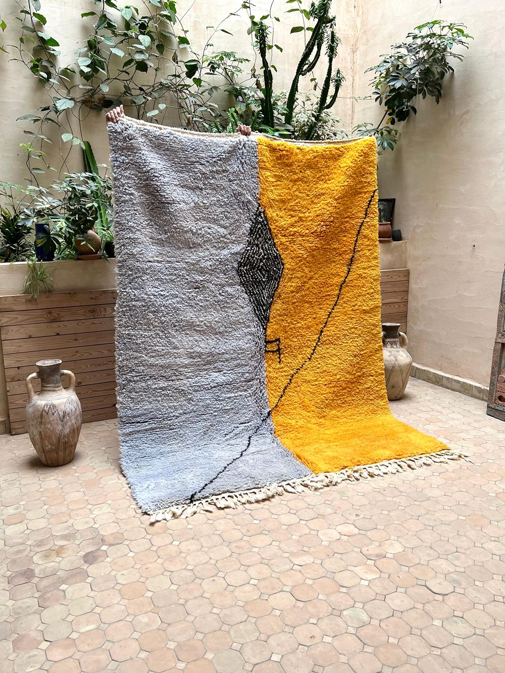 Moroccan Hanzo Rug 250x170cm