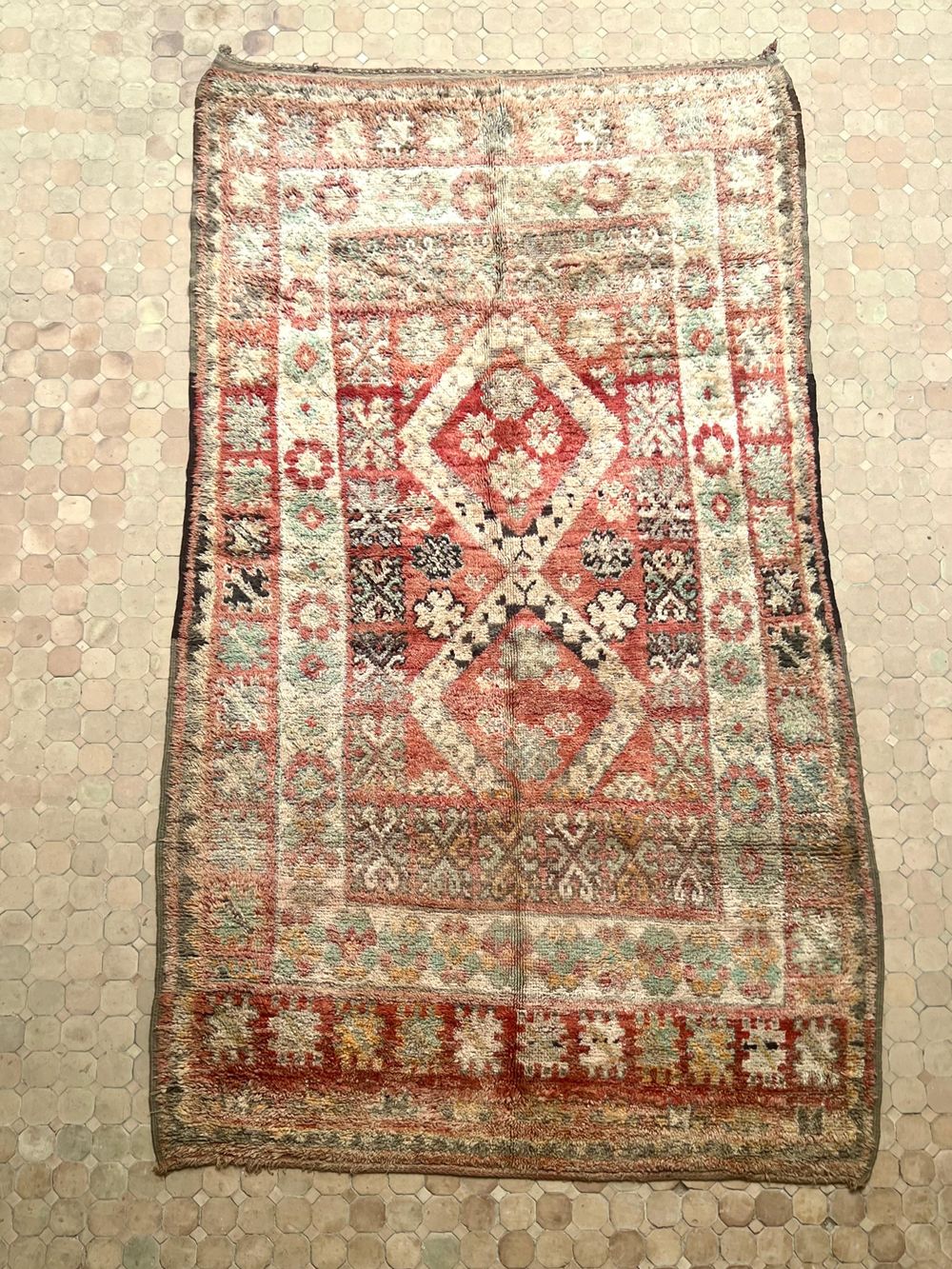 Marokkolainen vintage Boujaad matto 350x200cm