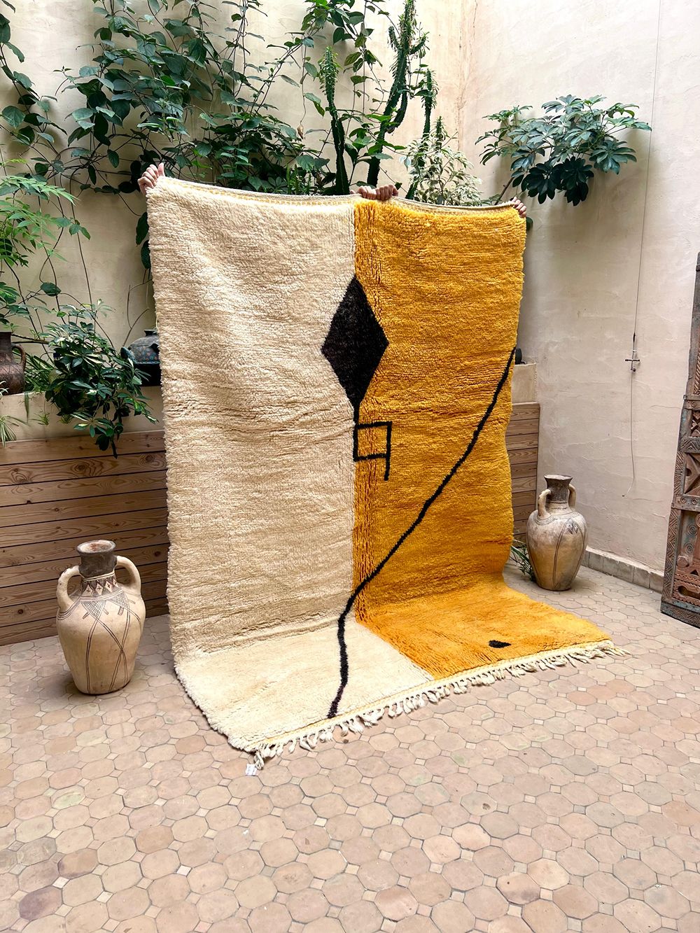 Moroccan Hanzo Rug 250x175cm