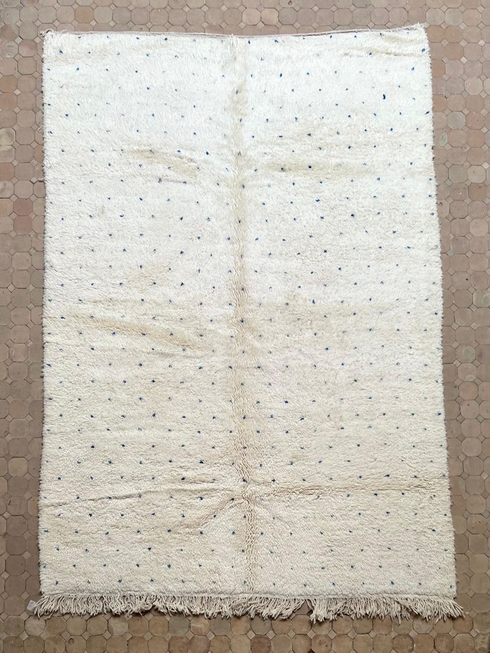 Marokkolainen pilkullinen matto 300x200cm