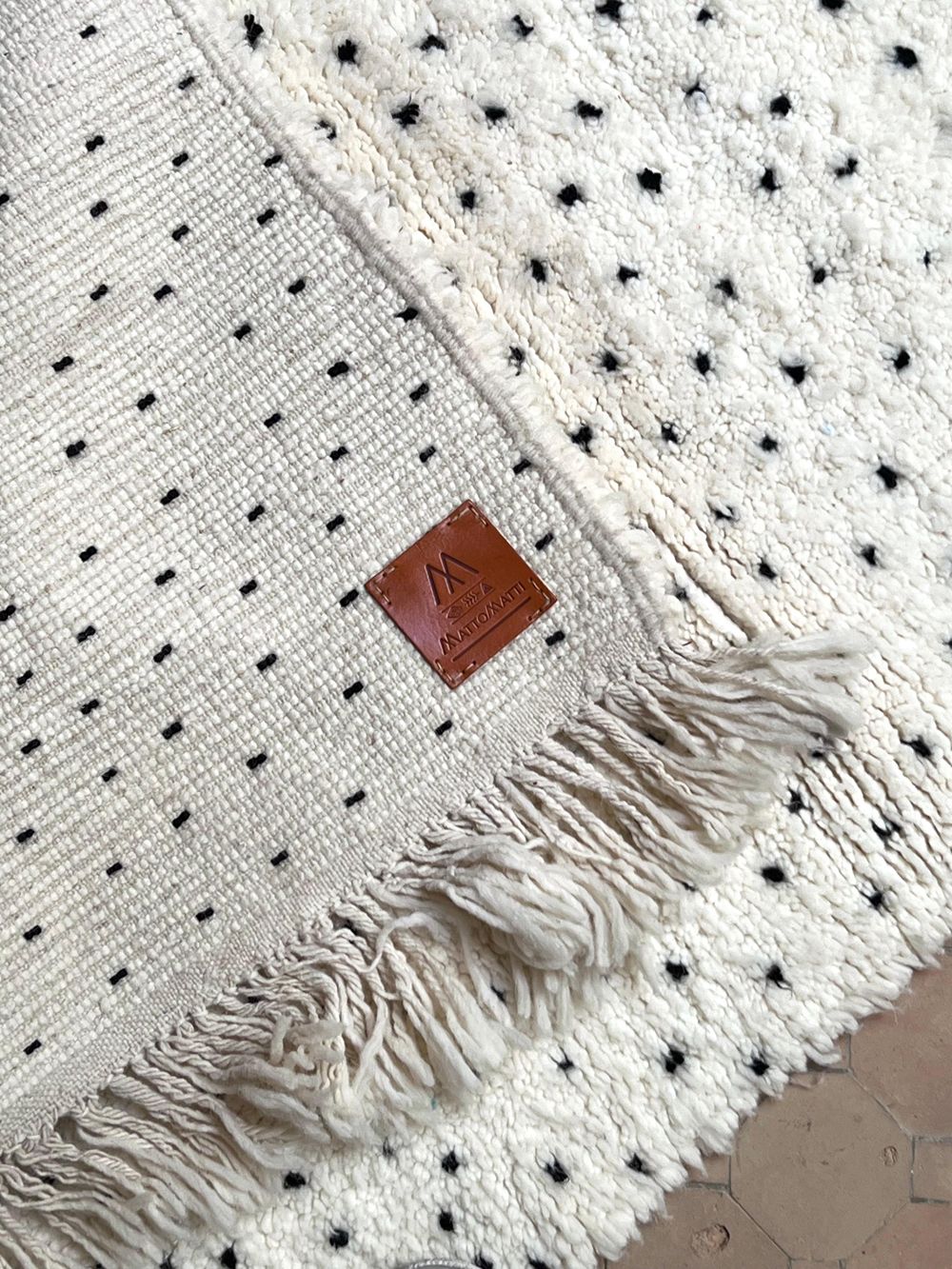 Marokkolainen pilkullinen matto 140x95cm