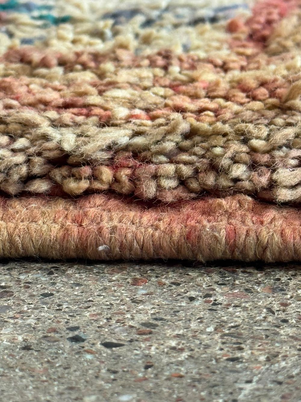 Manuela : Moroccan Vintage Boujaad Rug 330x195cm