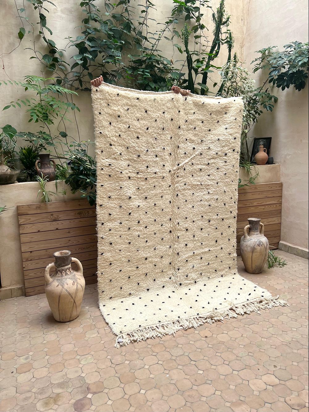 Marokkolainen pilkullinen matto 250x150cm