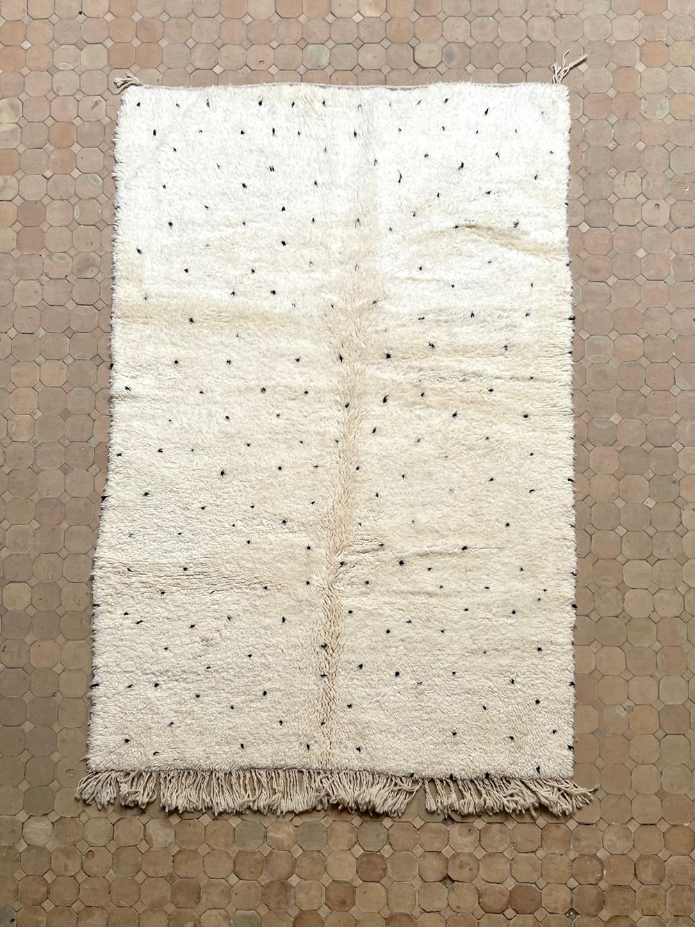 Moroccan Dotted Rug 240x155cm