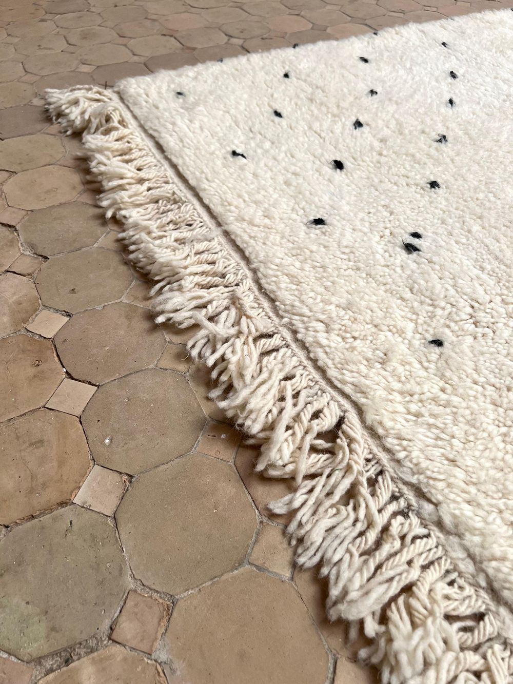 Moroccan Dotted Rug 300x210cm