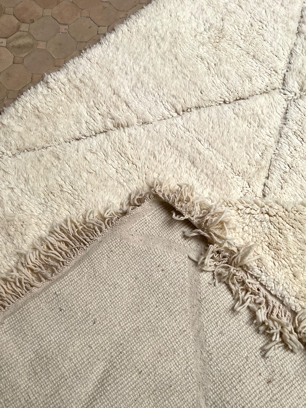 Moroccan All White Rug 275x225cm