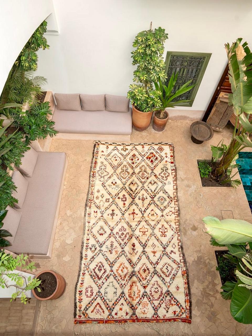 Moroccan Vintage Beni Ouarain Rug 365x200cm