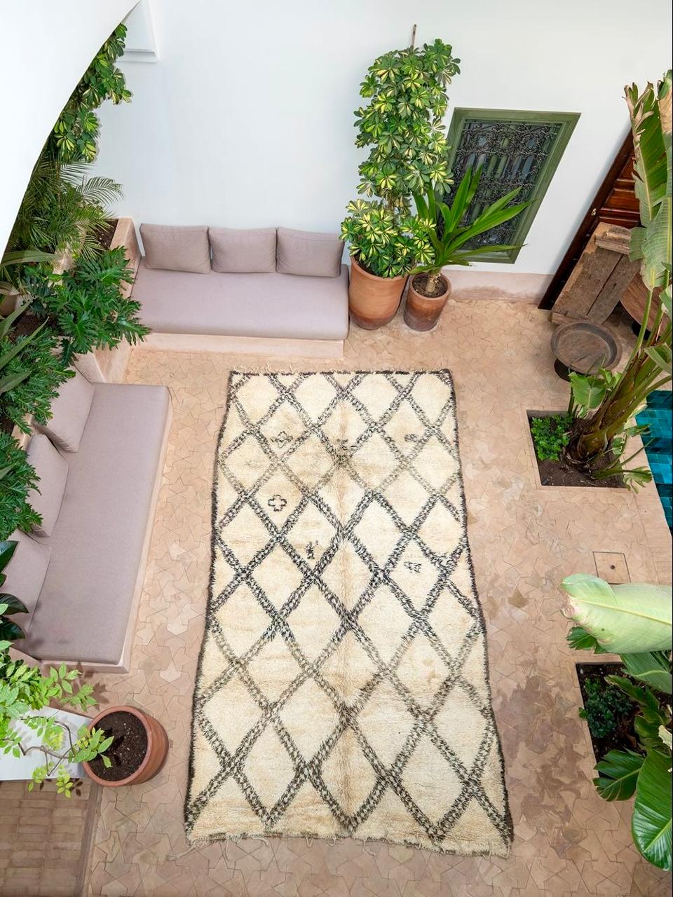 Moroccan Vintage Beni Ouarain Rug 345x205cm