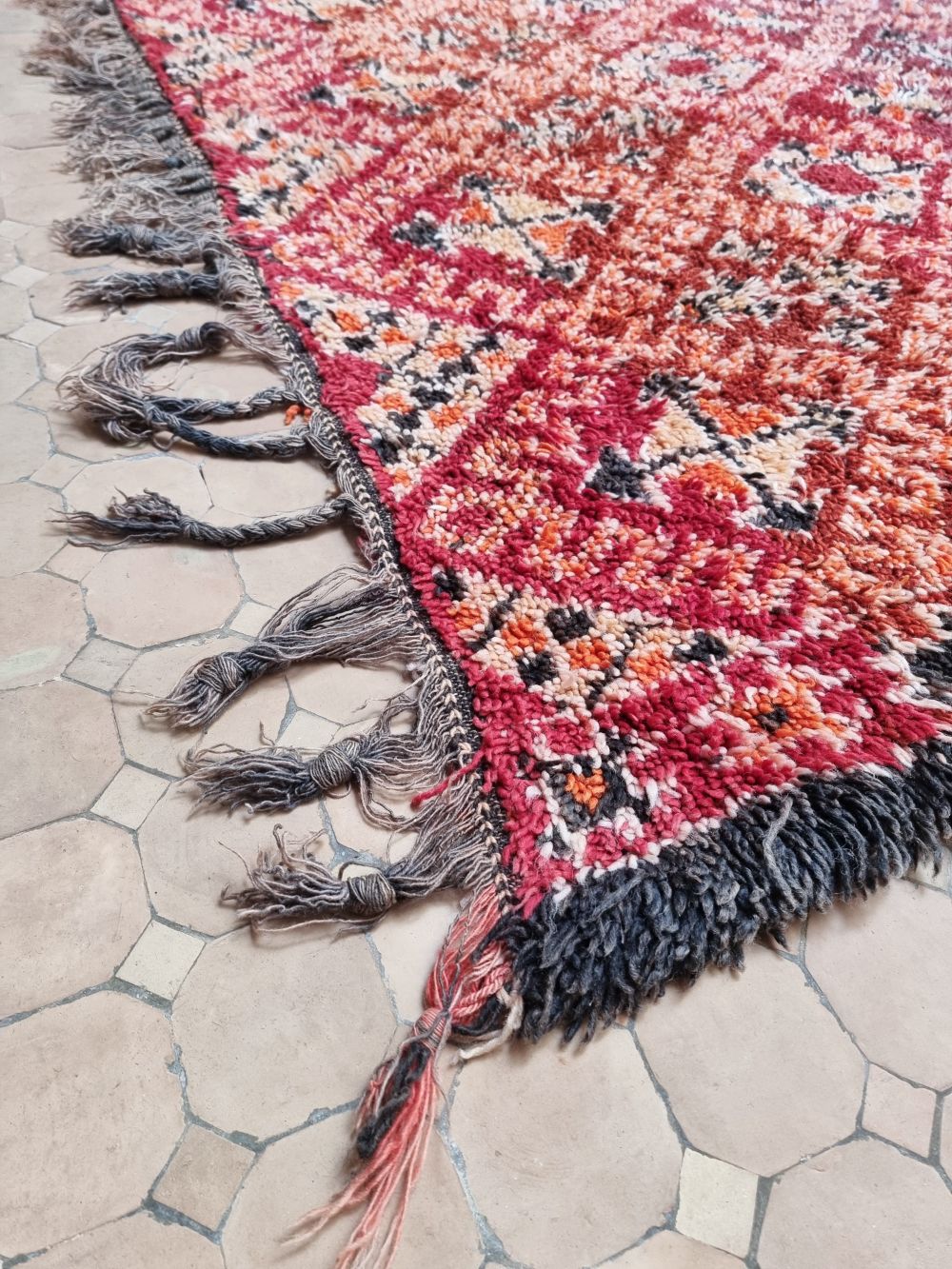 Moroccan Vintage Beni M'Guild Rug 370x185cm