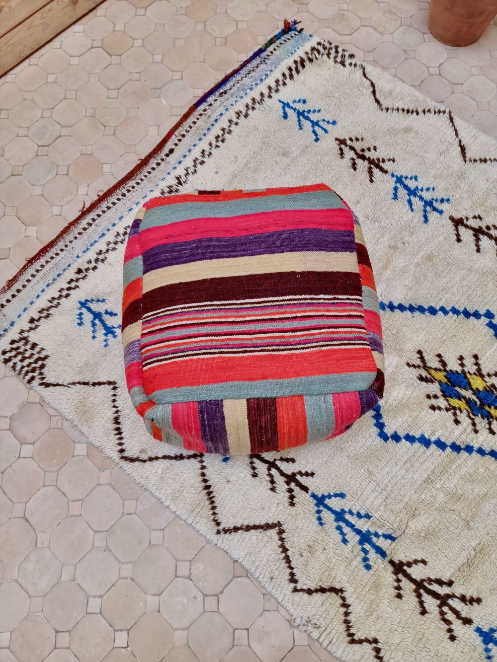 Moroccan Vintage Azilal Rug 330x135cm