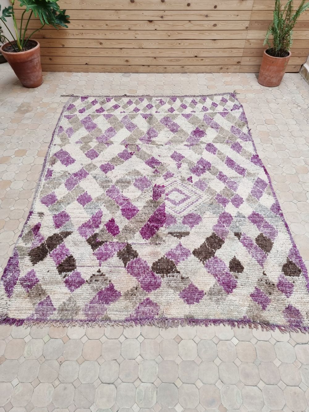 Marokkolainen vintage Boujaad matto 240x180cm