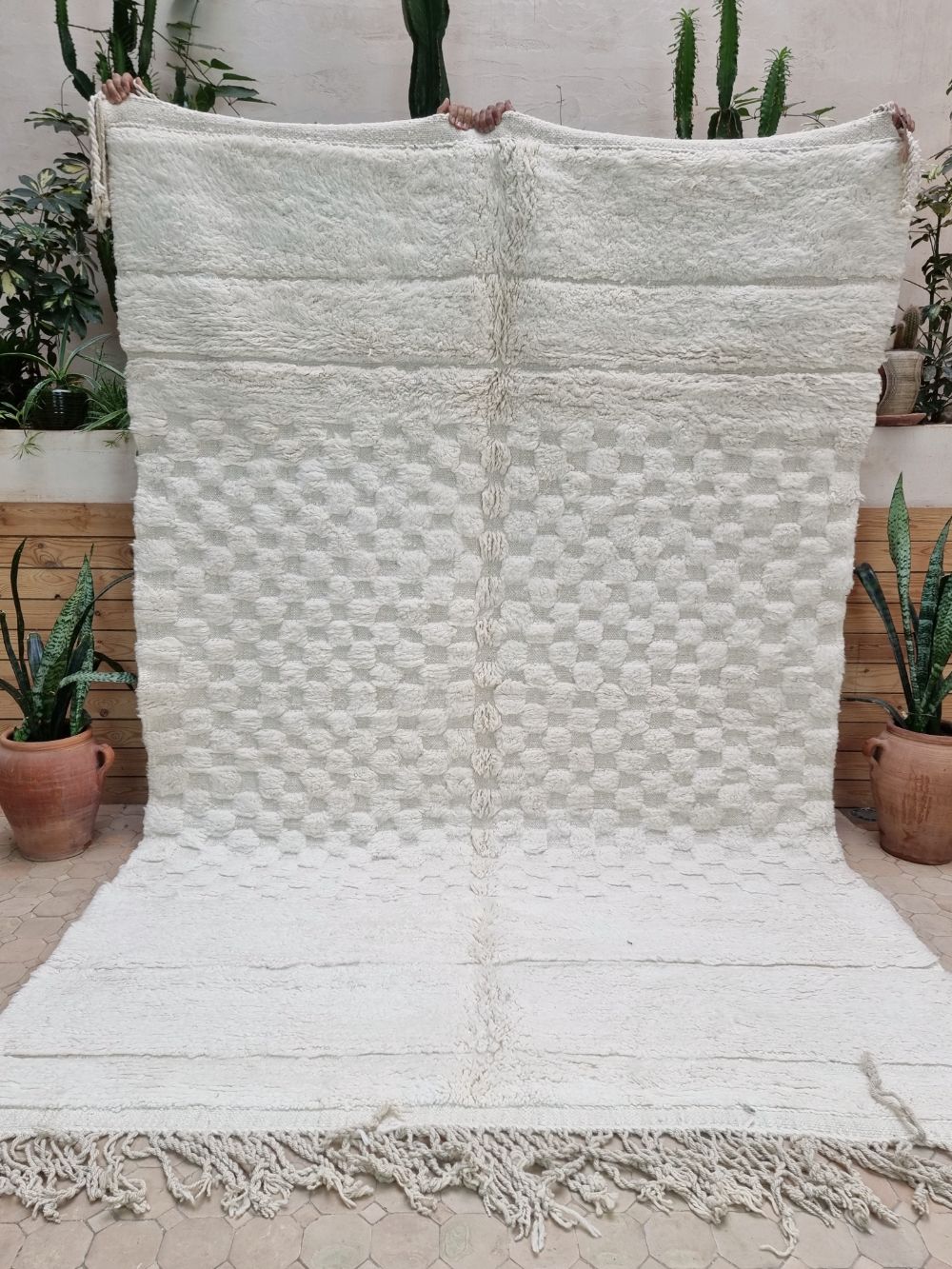 Marokkolainen valkoinen matto 280x185cm