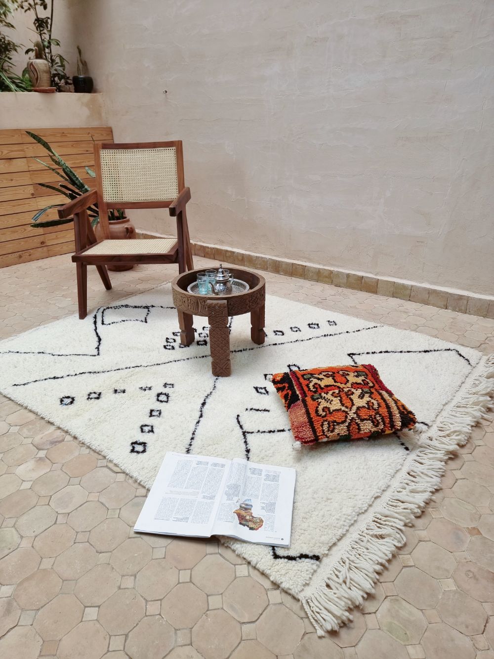 Marokkolainen mustavalkoinen matto 190x145cm