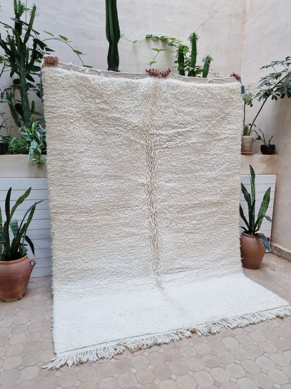 Marokkolainen valkoinen matto 230x170cm