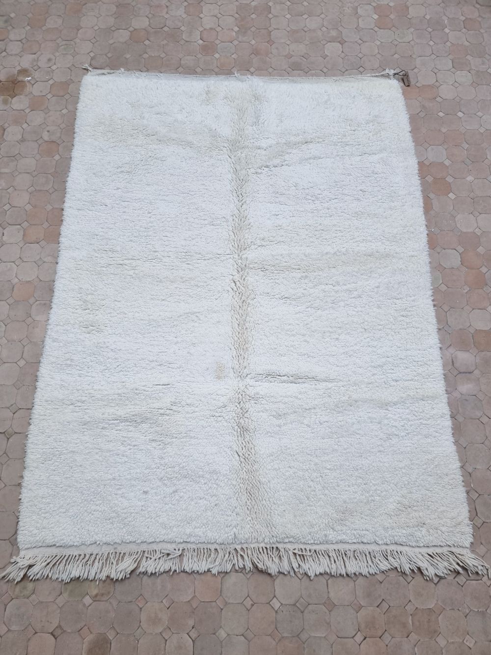 Marokkolainen valkoinen matto 230x170cm
