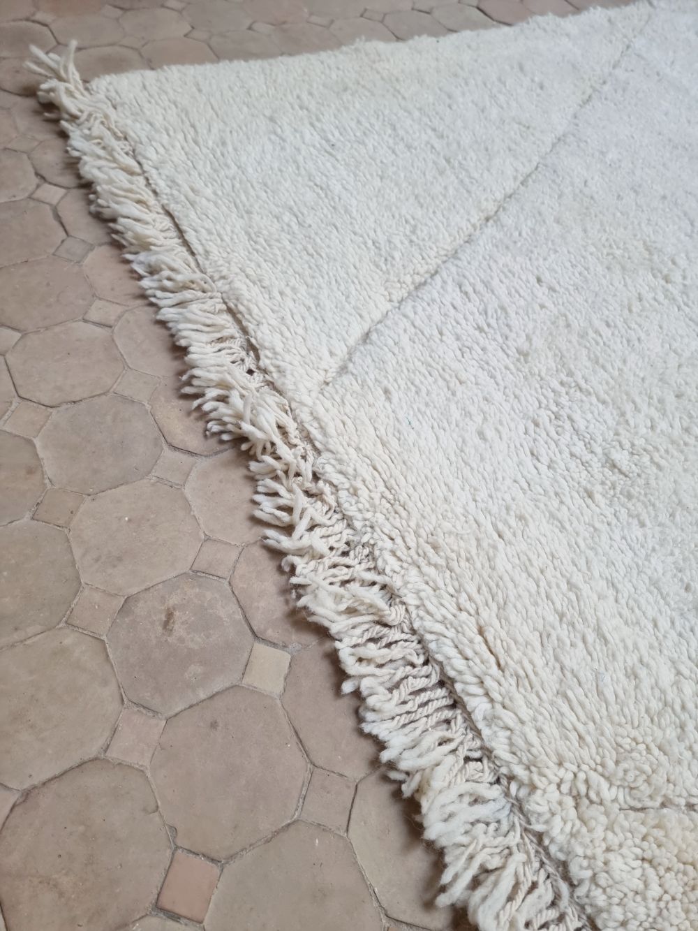 Moroccan All White Rug 405x315cm