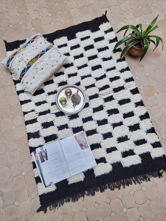 Marokkolainen ruudullinen matto 145x105cm