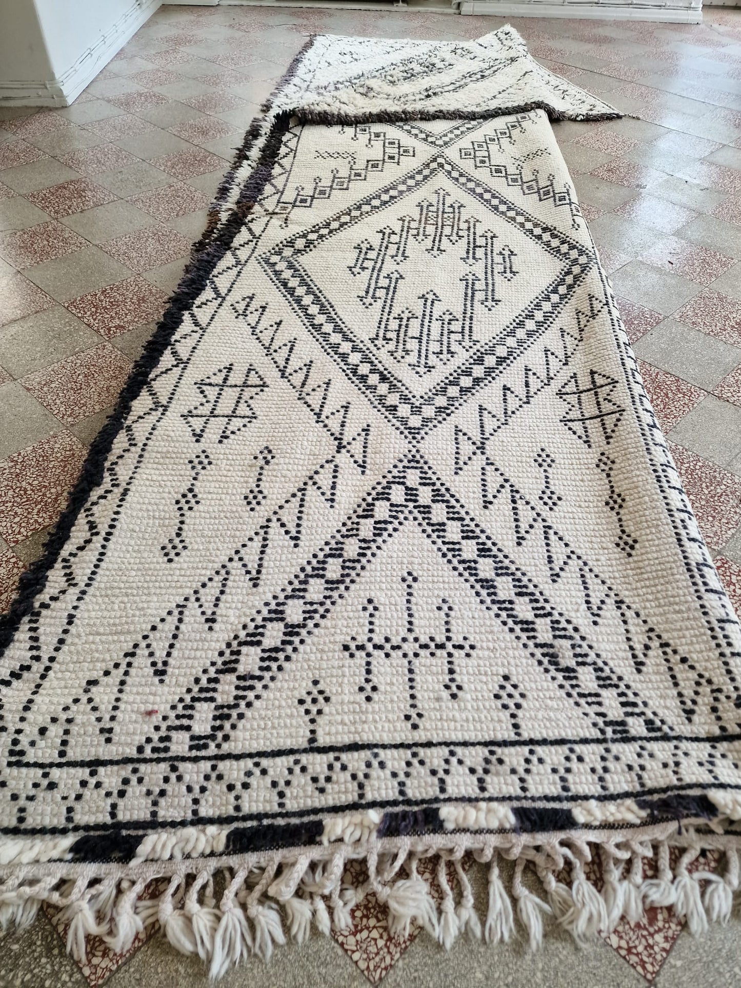 Marokkolainen vintage Beni Ouarain matto 350x210cm