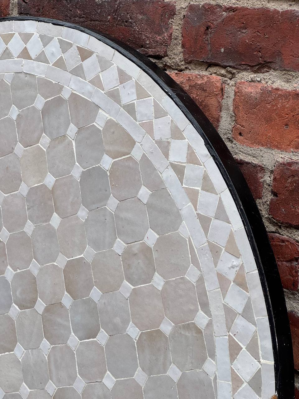 Mosaic Table Grey Tradition