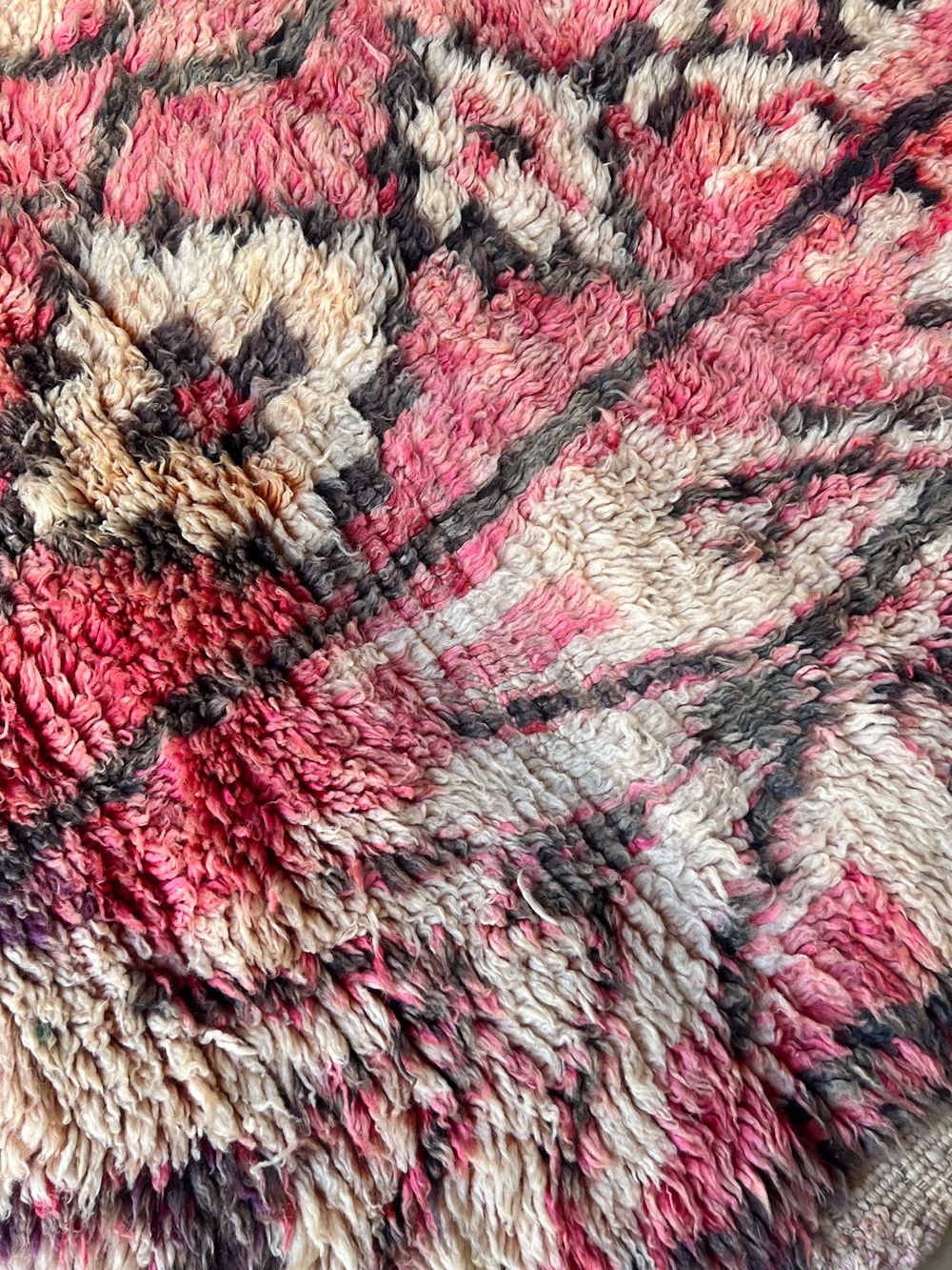 Moroccan Vintage Beni M'Guild Rug 295x190cm