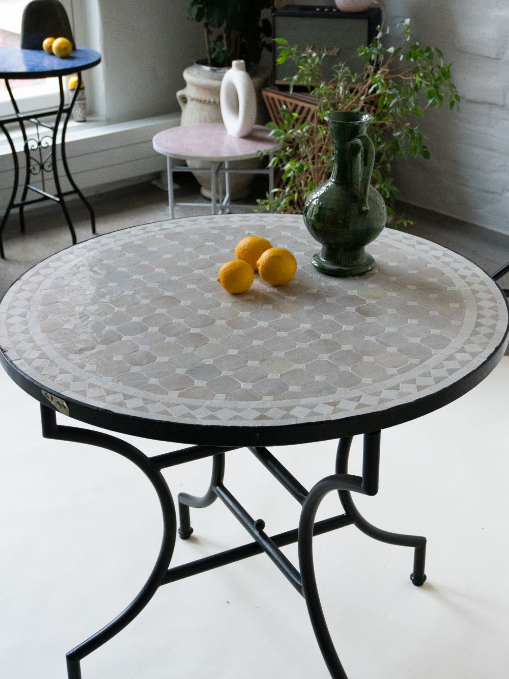 Mosaic Table Grey Tradition