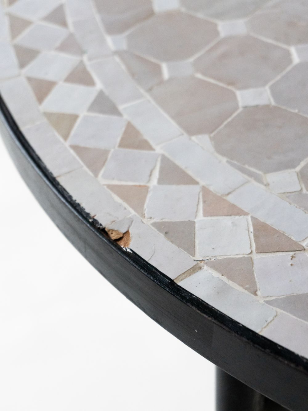 Mosaic Table Grey Tradition