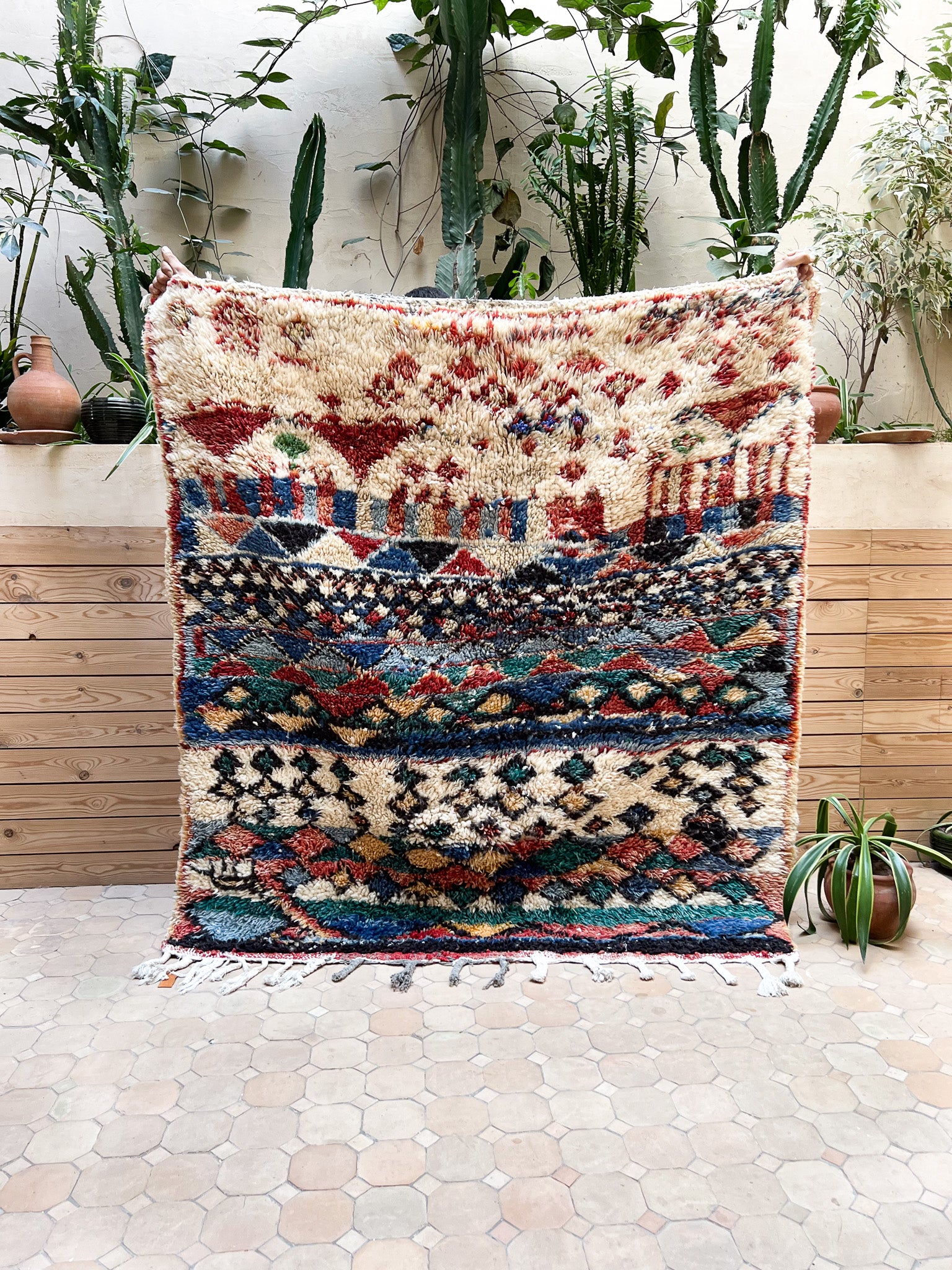 Marokkolainen vintage Azilal-matto 155x145cm