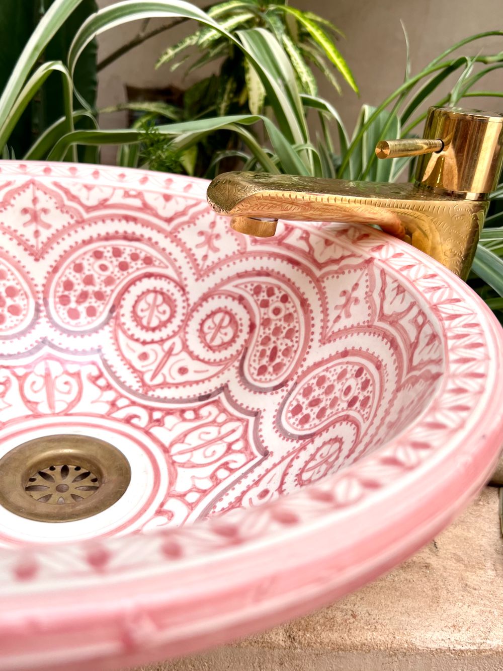 Order by Size: Moroccan Washbasin sink