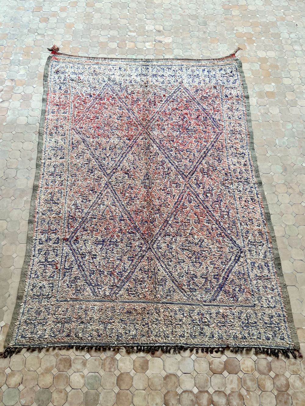 Moroccan Vintage Zayane Rug 280x190cm