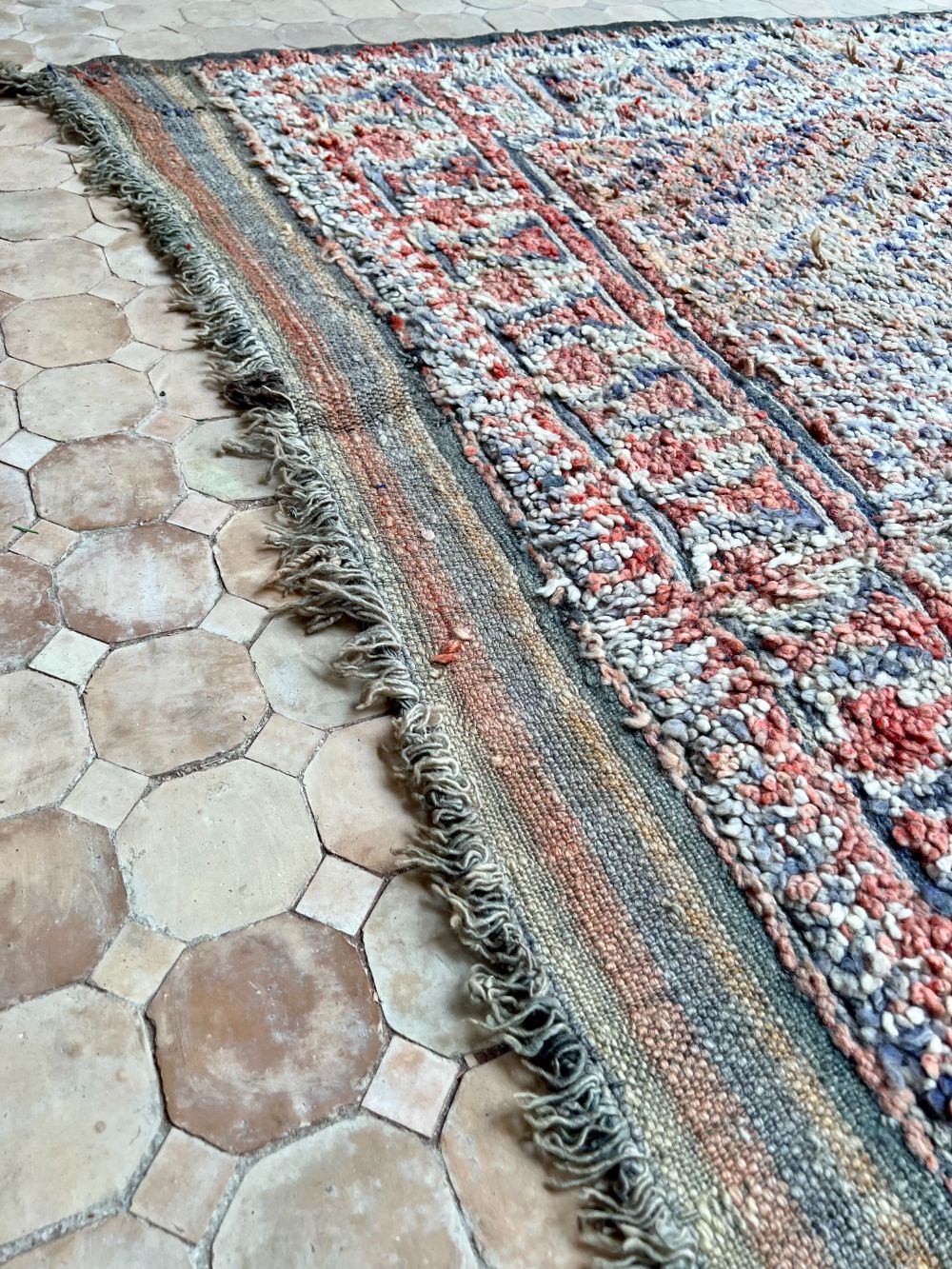 Moroccan Vintage Zayane Rug 290x195cm