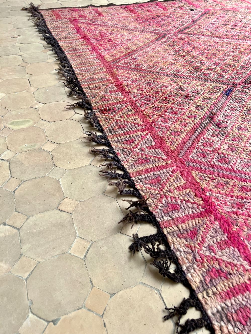 Moroccan Vintage Zayane Rug 260x210cm