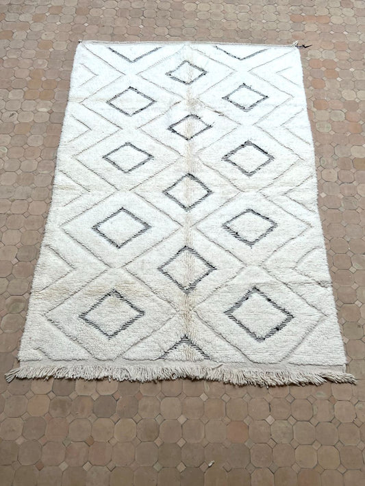 Moroccan Black & White Rug 255x150cm