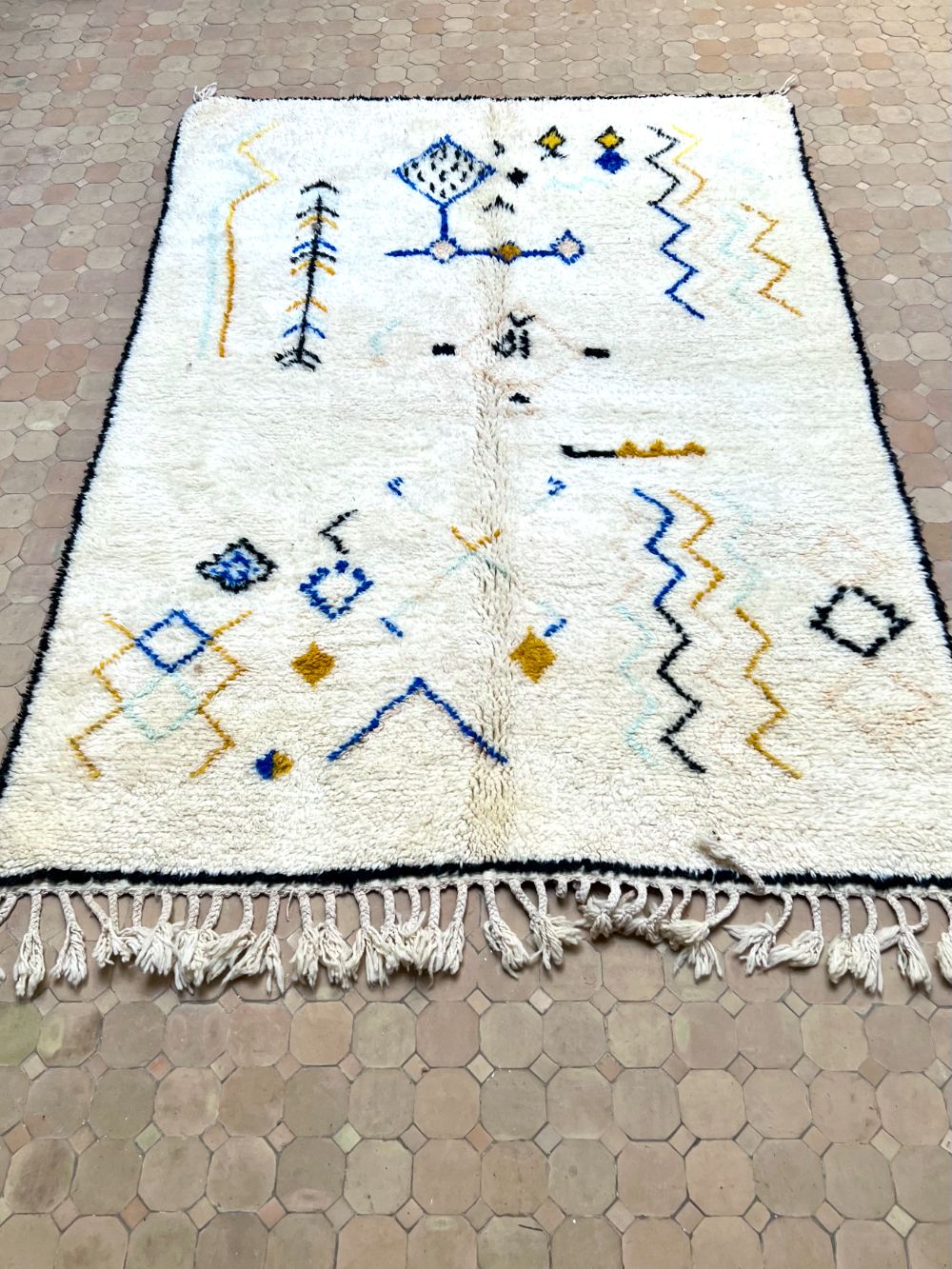 Marokkolainen Agadir matto 245x175cm