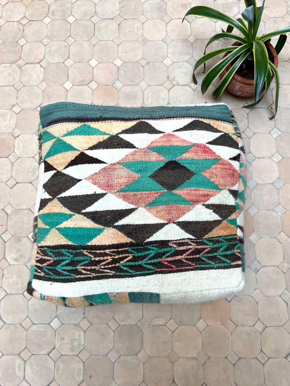 Moroccan Vintage Hanbel Pouf