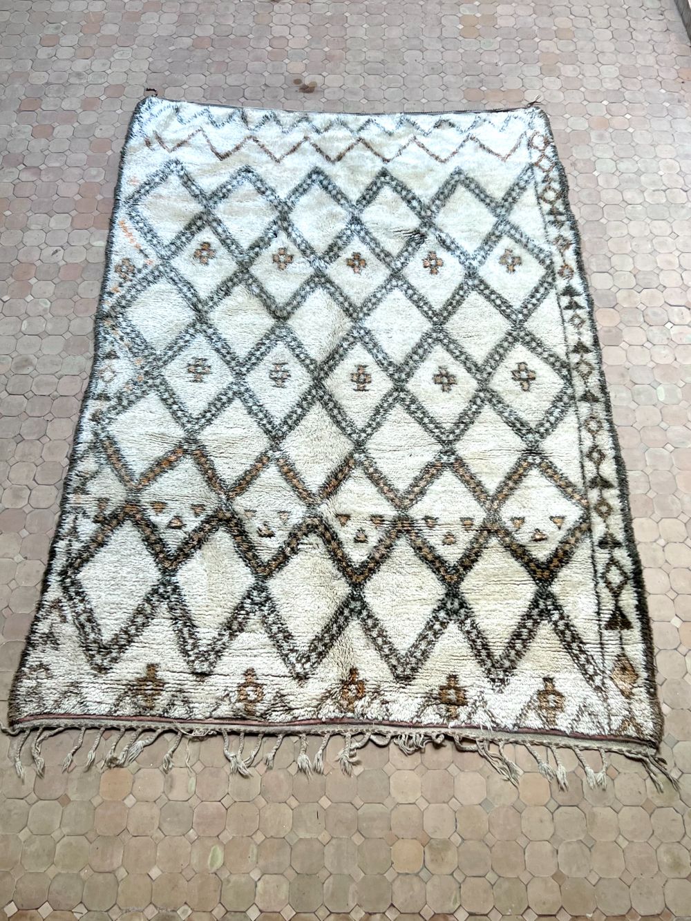 Moroccan Vintage Beni Ouarain Rug 300x200cm