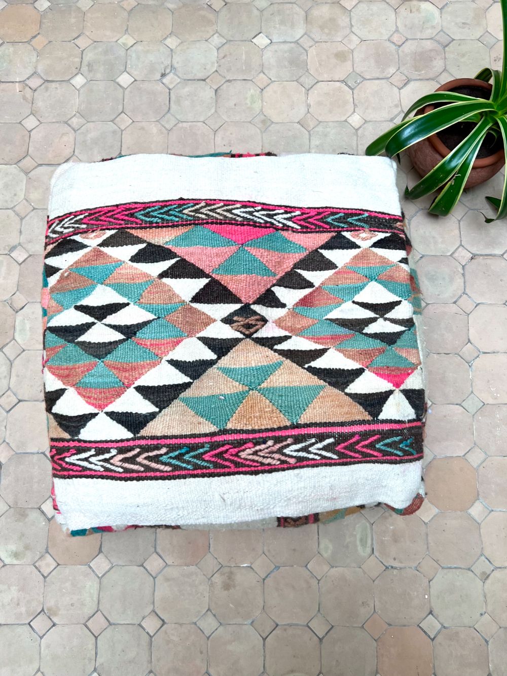 Moroccan Vintage Hanbel Pouf