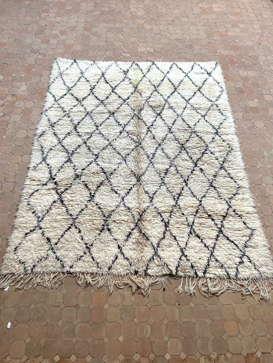 Moroccan Vintage Beni Ouarain Rug 240x190cm