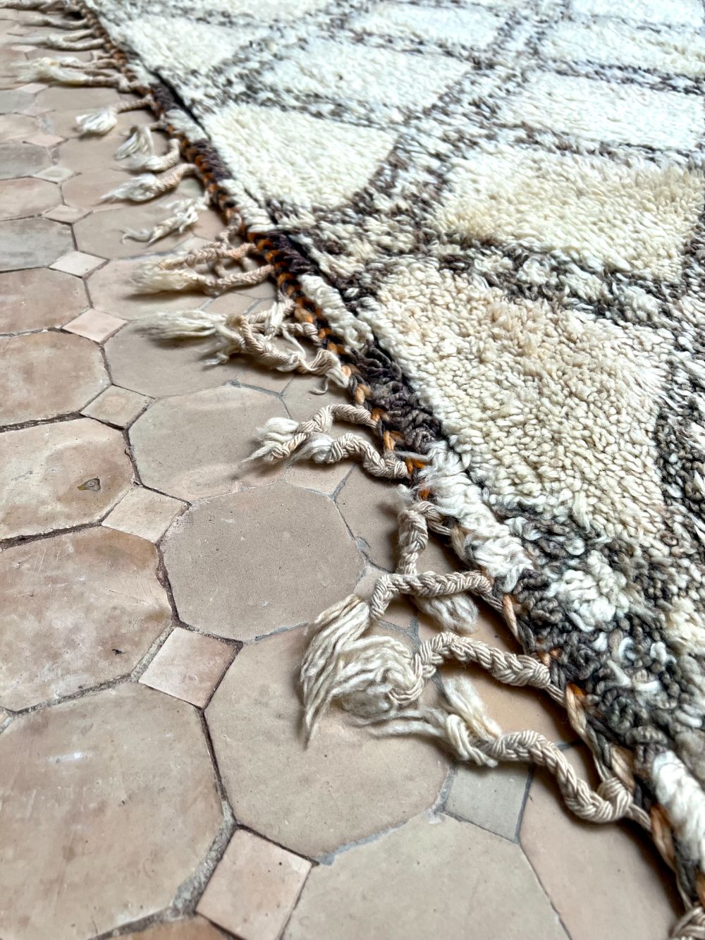 Moroccan Vintage Beni Ouarain Rug 430x200cm