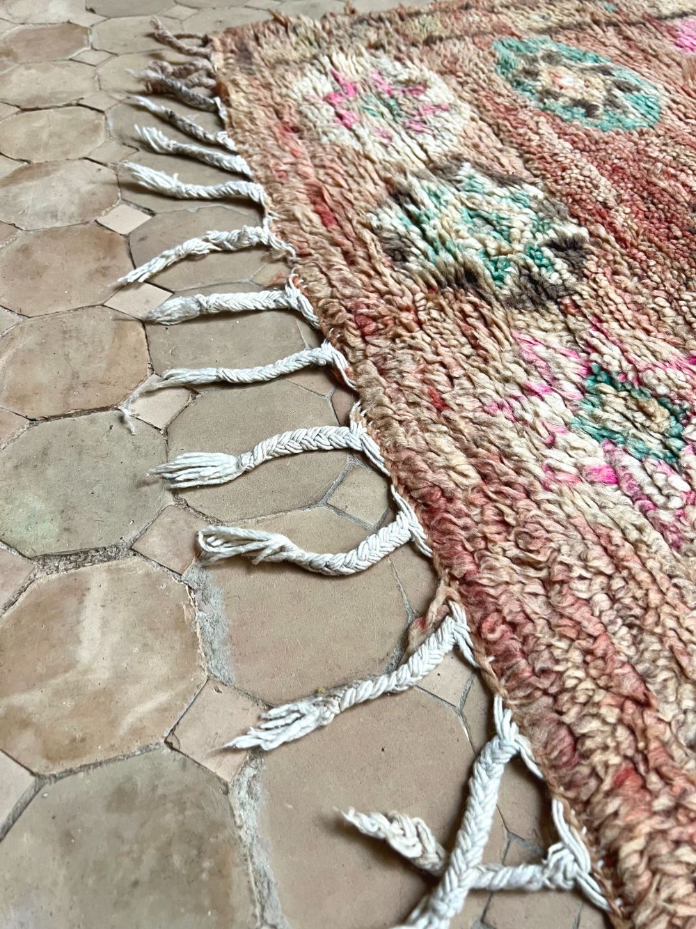 Marokkolainen vintage Boujaad matto 325x190cm